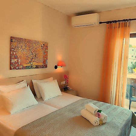 Hotel Prigipikon Suites And Sofites Loutra Ipatis Buitenkant foto