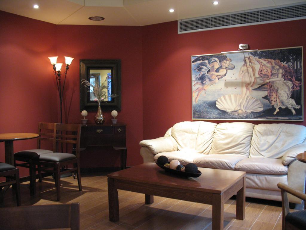 Hotel Prigipikon Suites And Sofites Loutra Ipatis Buitenkant foto