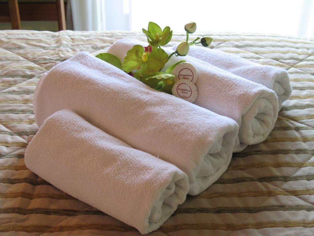 Hotel Prigipikon Suites And Sofites Loutra Ipatis Buitenkant foto