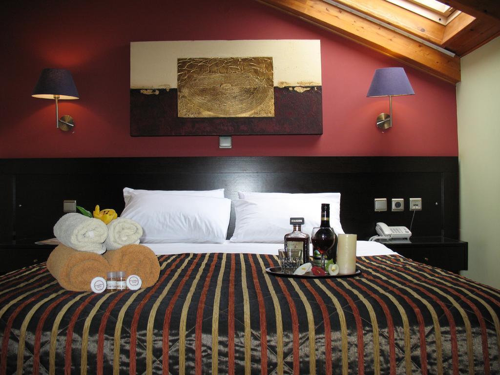 Hotel Prigipikon Suites And Sofites Loutra Ipatis Buitenkant foto