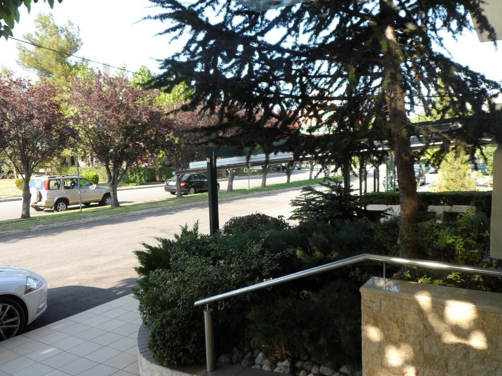 Hotel Prigipikon Suites And Sofites Loutra Ipatis Buitenkant foto