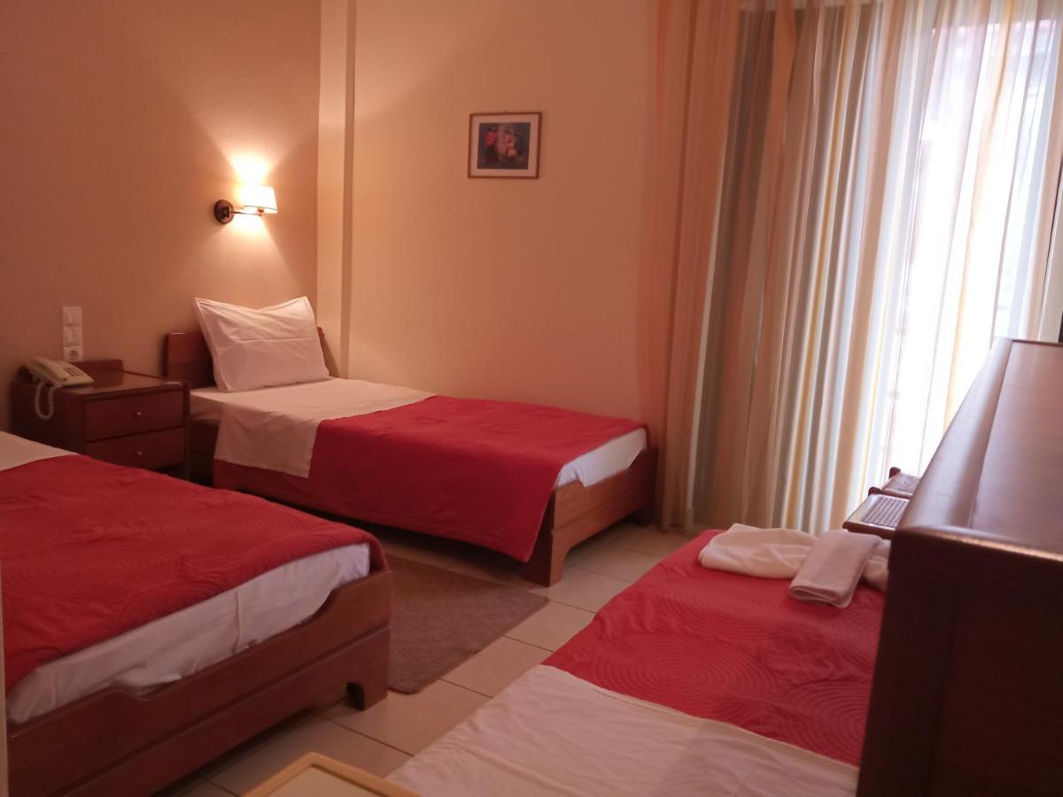 Hotel Prigipikon Suites And Sofites Loutra Ipatis Buitenkant foto