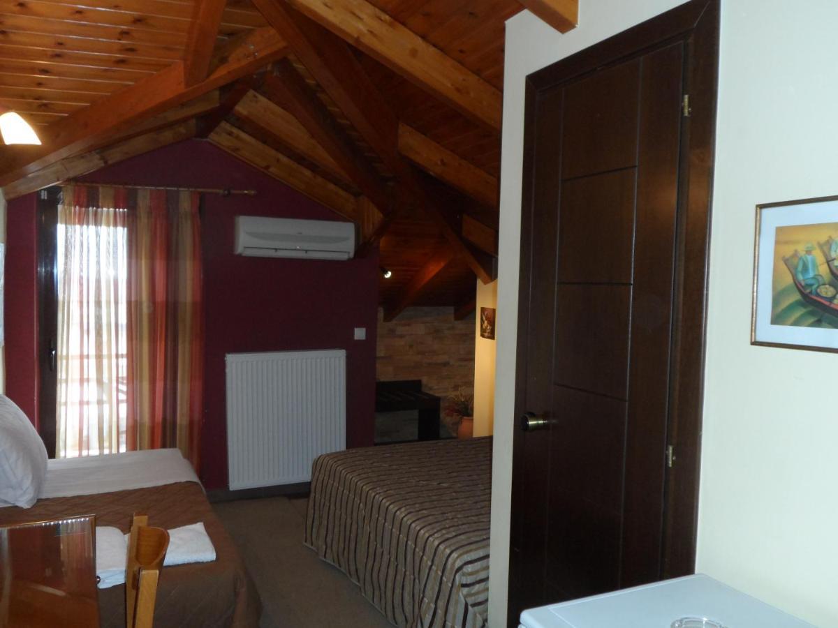 Hotel Prigipikon Suites And Sofites Loutra Ipatis Buitenkant foto