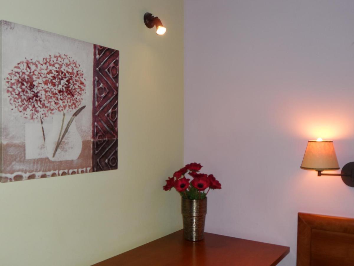Hotel Prigipikon Suites And Sofites Loutra Ipatis Buitenkant foto