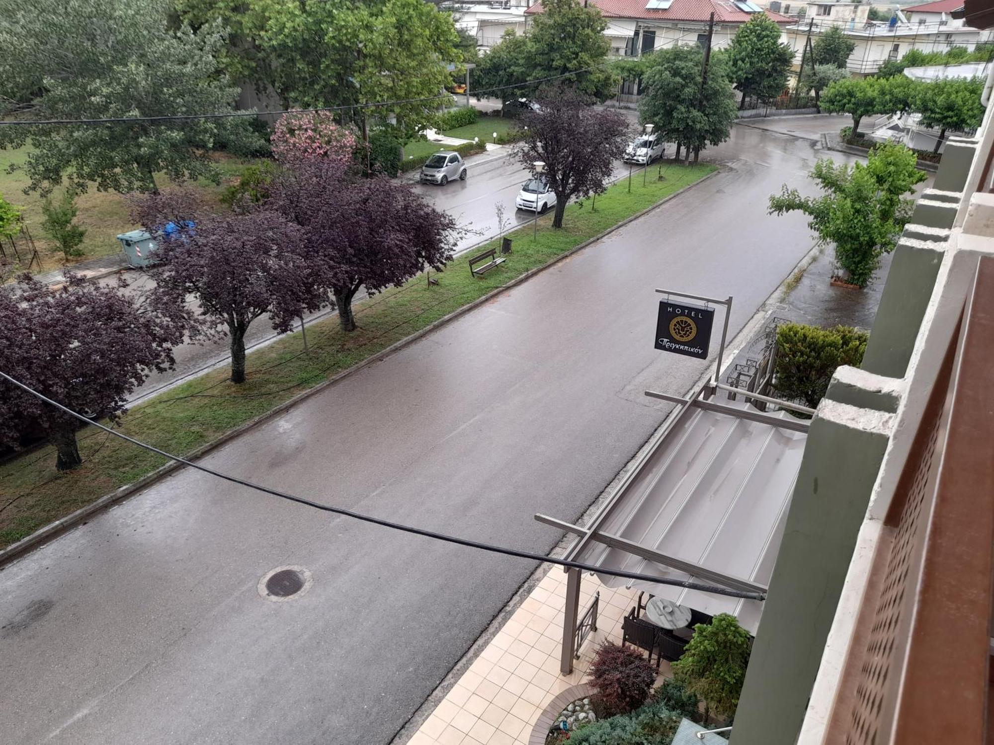Hotel Prigipikon Suites And Sofites Loutra Ipatis Buitenkant foto