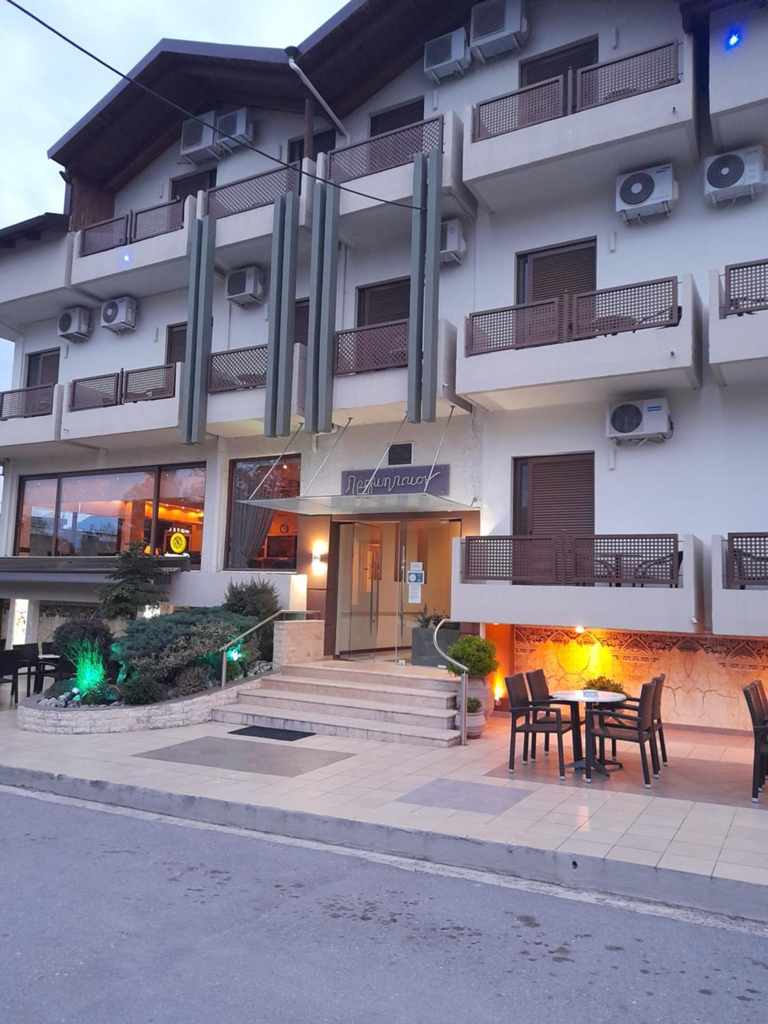 Hotel Prigipikon Suites And Sofites Loutra Ipatis Buitenkant foto